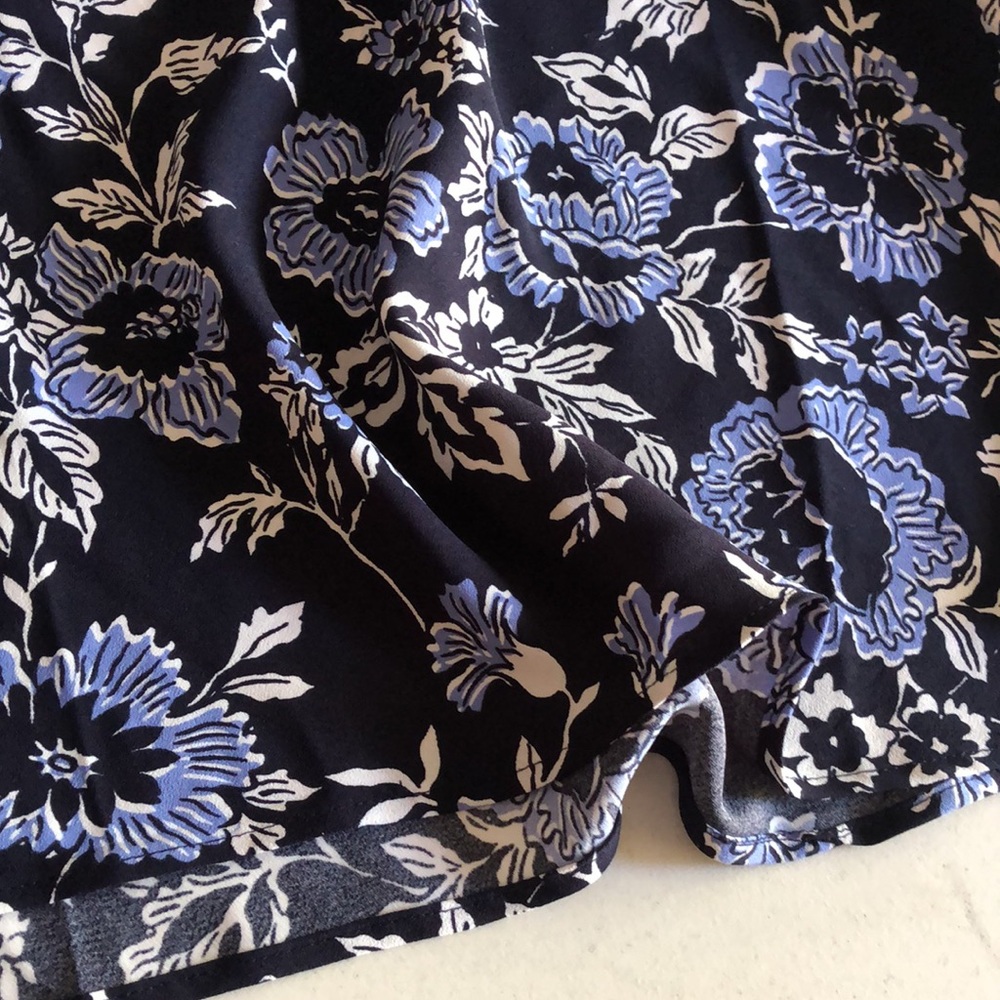 LOFT flower skirt size xxsp - Picture 5 of 6